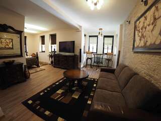 Гостевой дом Guest house DON-lux Плевля Двухместный номер Делюкс с 1 кроватью или 2 отдельными кроватями, вид на город-1