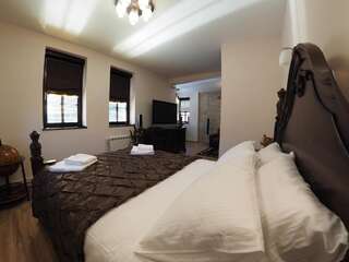 Гостевой дом Guest house DON-lux Плевля Двухместный номер Делюкс с 1 кроватью или 2 отдельными кроватями, вид на город-4
